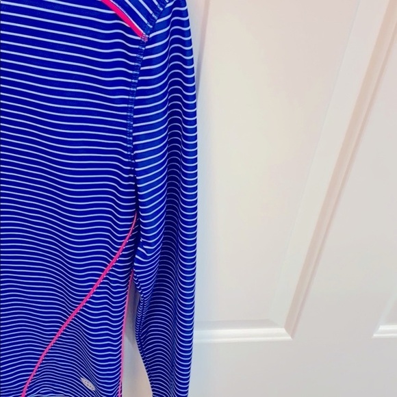 NWOT Women’s Reel Legends Blue & Pink Polyester Freeline Long Sleeve Sun Top S - Picture 3 of 6